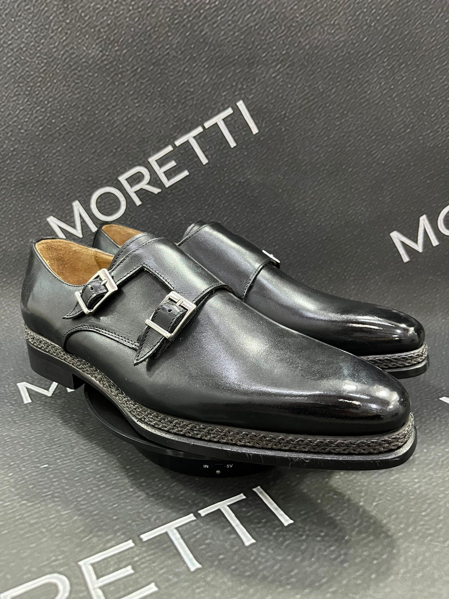 Men's shoes